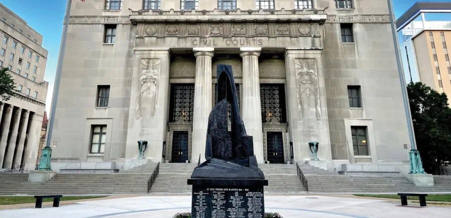 Freedom Suits Memorial